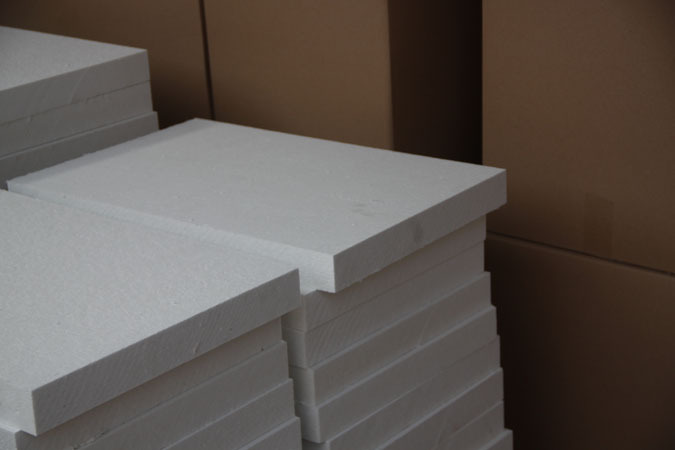 Refractory ceramic fiber board
