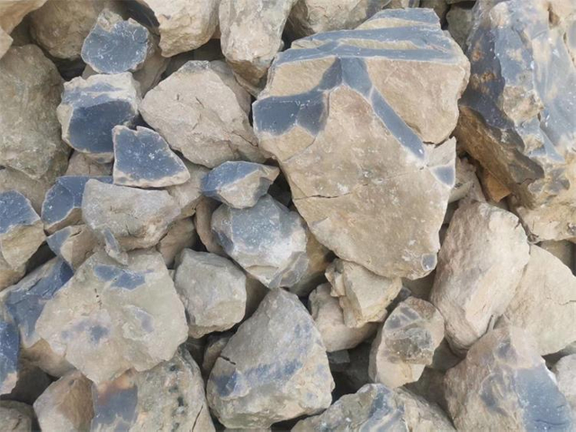  Mainly used for crucibles Calcined bauxite