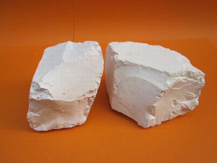 Refractory material