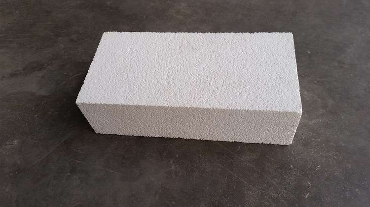 Heat insulation brick