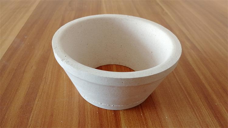 Pouring cup