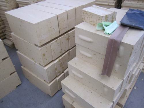 Silica brick