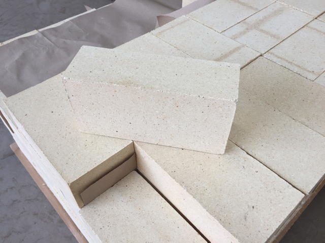These are widely used in liner High alumina fire brick
