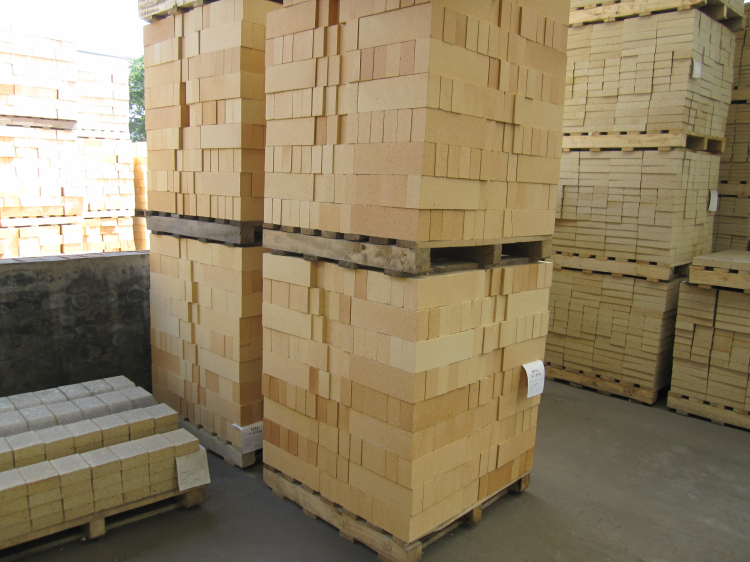 Fire clay brick for coke oven
