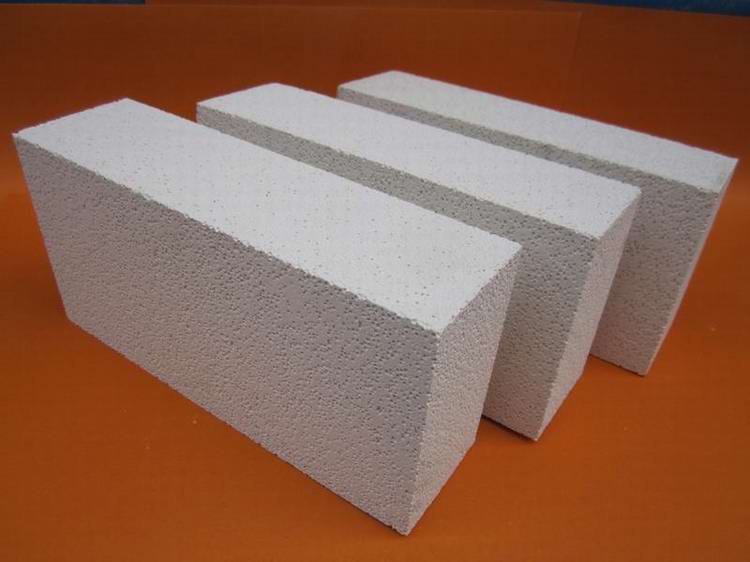 Insulation refractory brick
