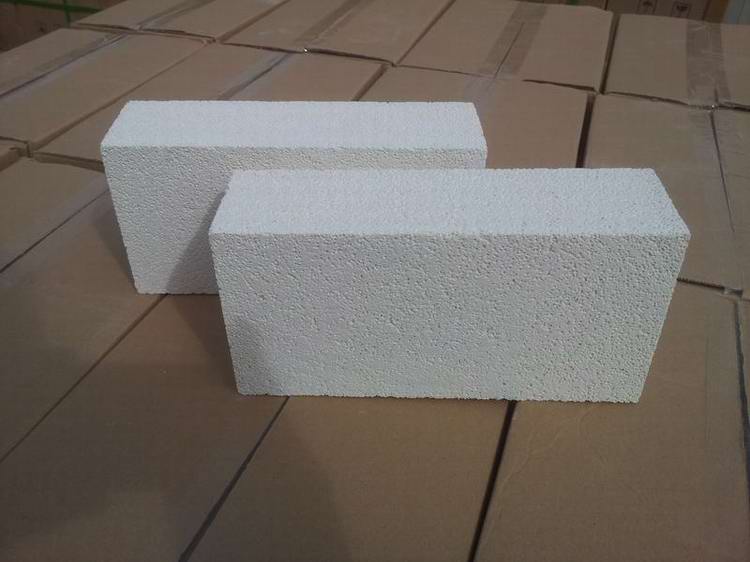 Insulation diatomite brick