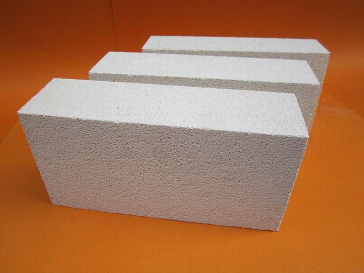 Insulating brick