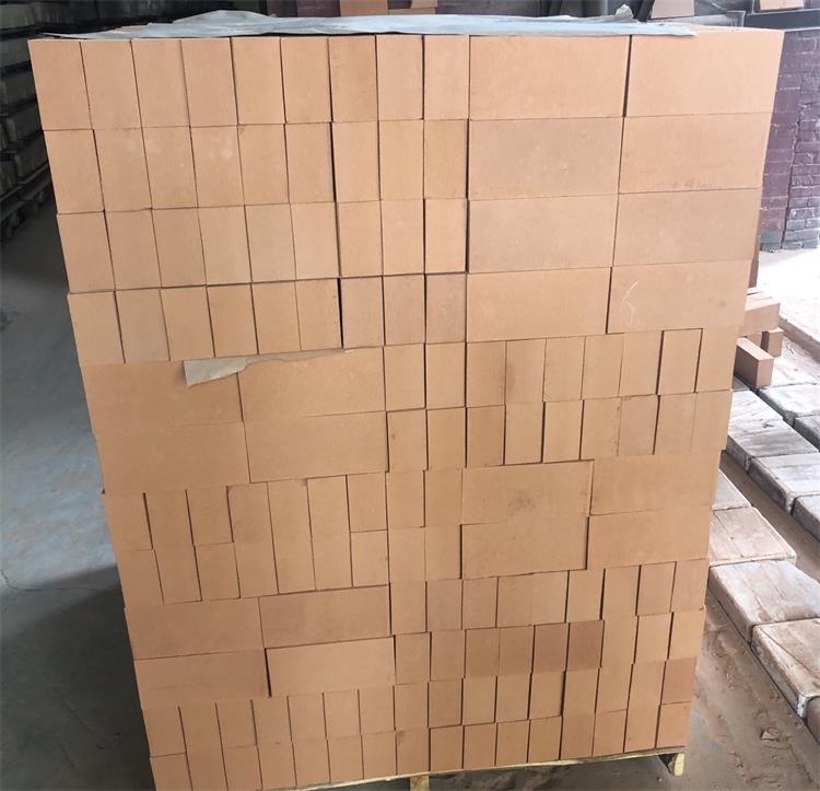 Diatomite brick