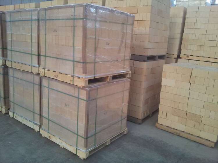 Chamotte clay brick