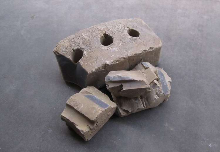 Low porosity sintered mullite