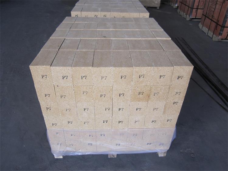 High alumina refractory brick 