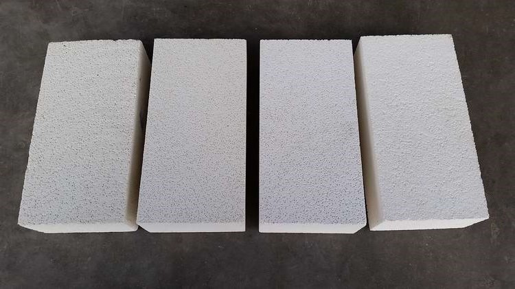Diatomite brick