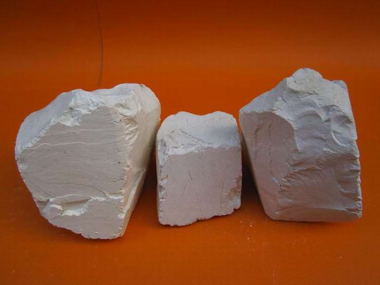 Kaolin clinker