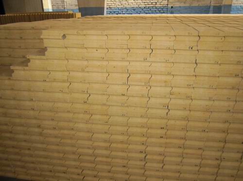 Silica brick