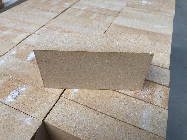 Low Porosity Fire Clay Bricks for Building Materials