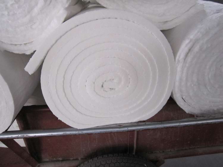 Refractory ceramic fiber blanket