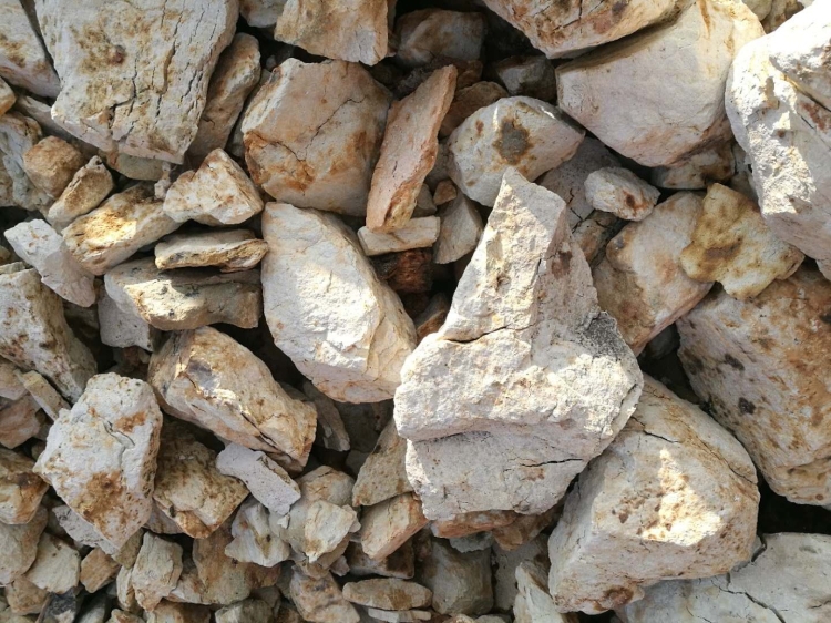 Bauxite clinker