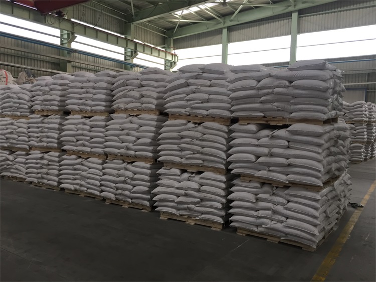 Refractory mud