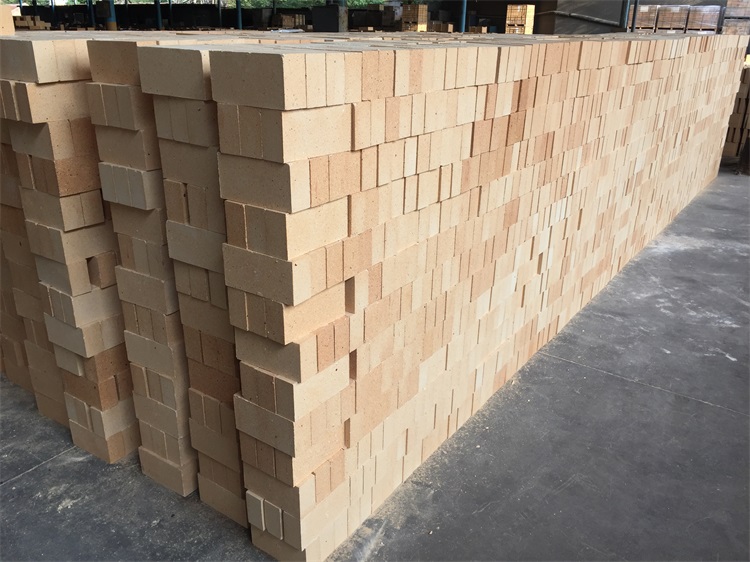 Clay fire brick