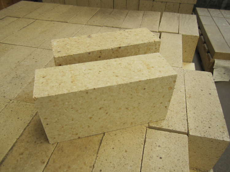 Clay fire brick